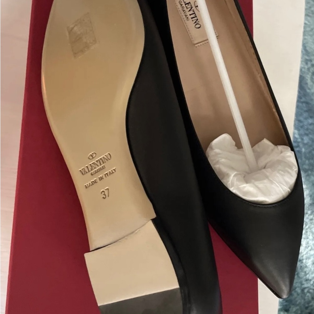 Valentino Garavani Flats
